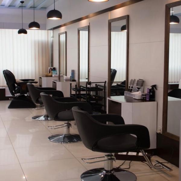 Cutting Edge Unisex Salon